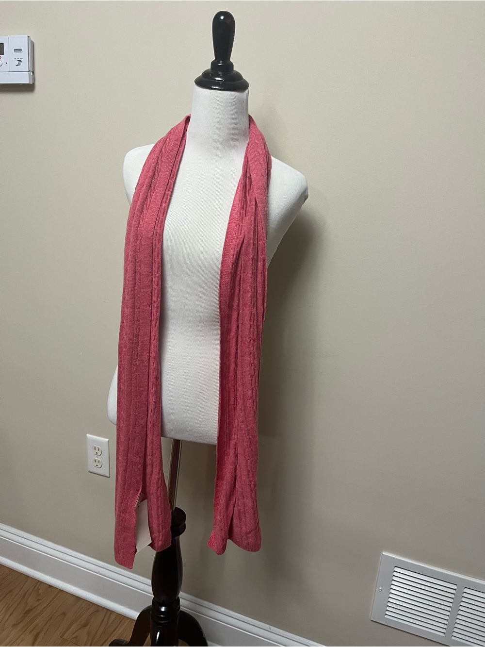 Uniqlo Dusty Rose Lightweight Scarf
